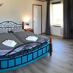 The Manor House In Hamnoy بيت خشبي راين