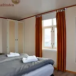 The Manor House In Hamnoy * ריינה