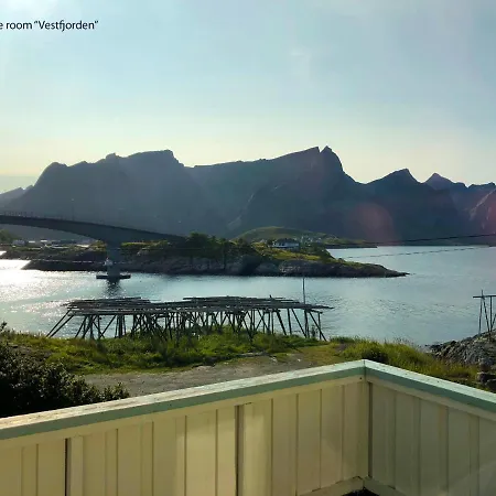 The Manor House In Hamnoy Lodge