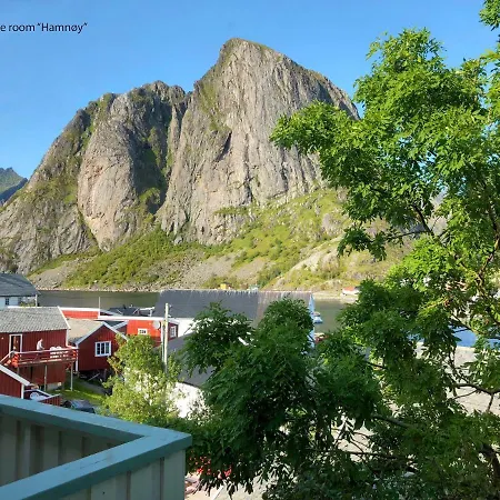 The Manor House In Hamnoy Lodge Reine