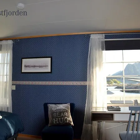 Lodge The Manor House In Hamnoy Reine