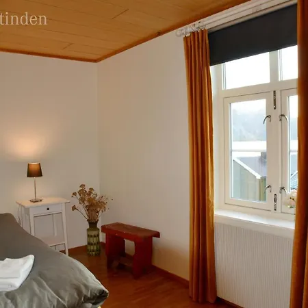 The Manor House In Hamnoy Lodge Reine