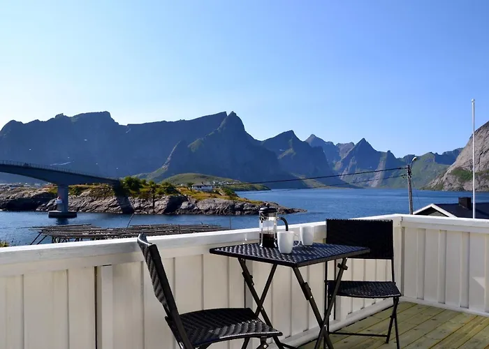 The Manor House In Hamnøy Lodger *