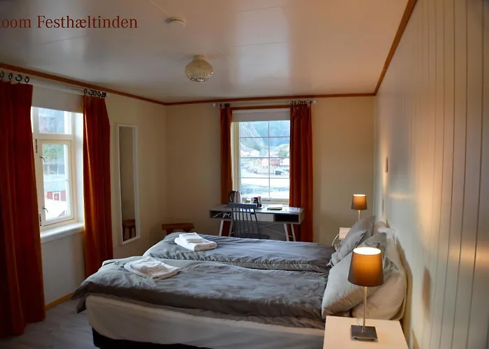 Jaktstuga The Manor House In Hamnoy