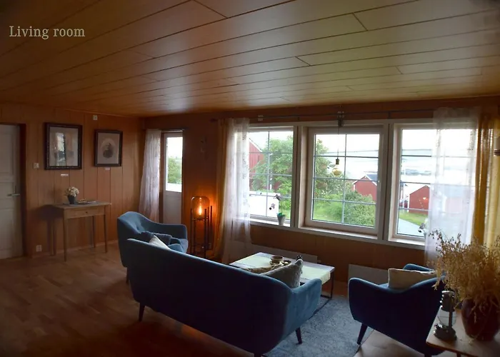 The Manor House In Hamnoy Jaktstuga